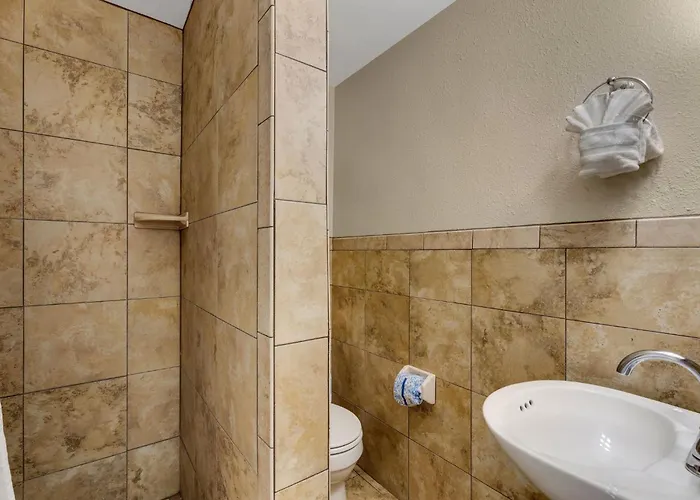 Water View & Heated Pool - Steps To Sand, Bayview Beauty B-5 * Clearwater Beach