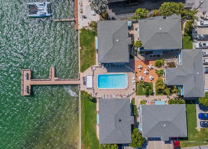 Water View & Heated Pool - Steps To Sand, Bayview Beauty B-5 * Clearwater Beach